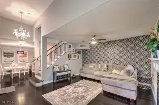 Photo #3: 2699049 Listing 