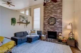 Photo #4: 2699069 Listing