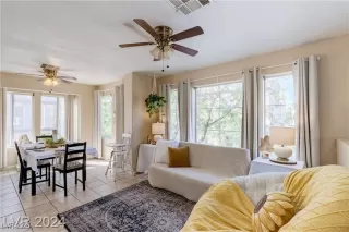 Photo #6: 2699069 Listing