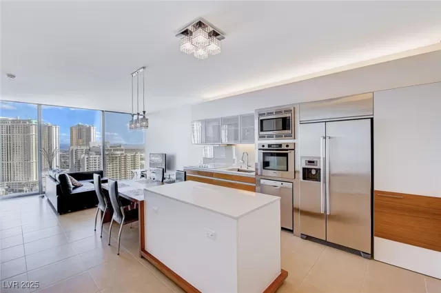 MLS: 2699071 Condo For Sale