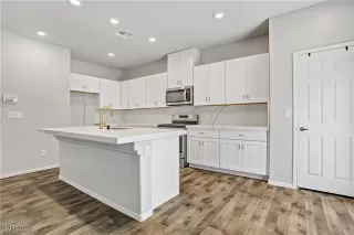 Photo #4: 2699075 Listing 