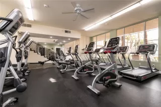 Photo #4: 2699101 Listing 