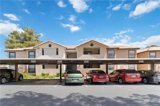 MLS: 2699139 Condo For Sale