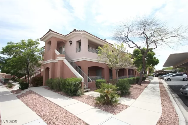 MLS: 2699140 Condo For Sale