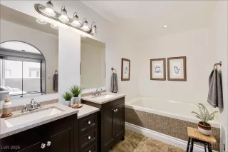 Photo #4: 2699158 Listing