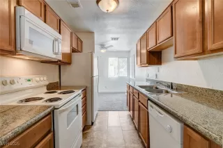 Photo #6: 2699158 Listing