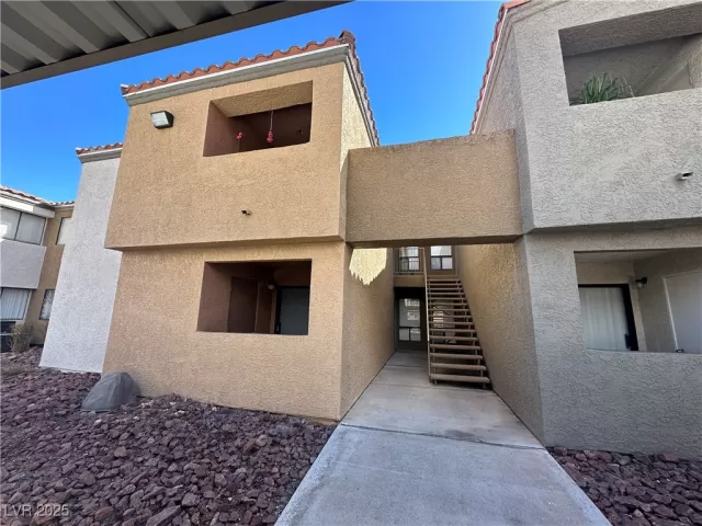 MLS: 2699201 Condo For Sale