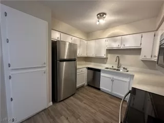 Photo #4: 2699201 Listing 