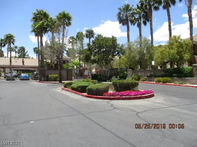 MLS: 2699209 Condo For Sale