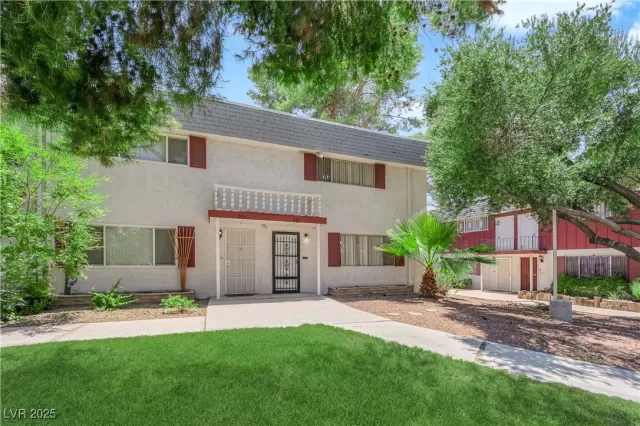 MLS: 2699212 Condo For Sale