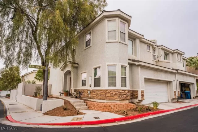 MLS: 2699214 Condo For Sale