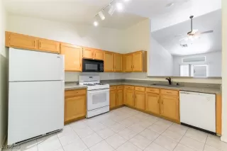 Photo #3: 2699240 Listing 