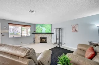 Photo #4: 2699253 Listing