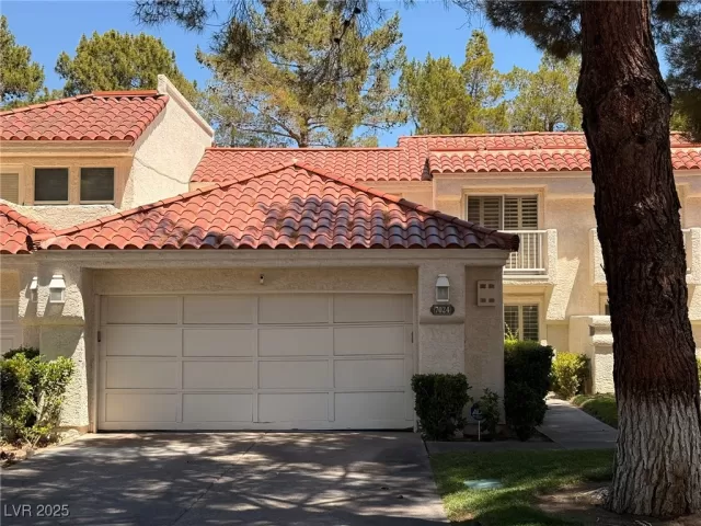 MLS: 2699273 Condo For Sale