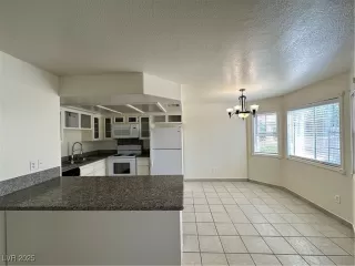 Photo #5: 2699324 Listing 