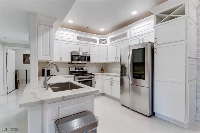 MLS: 2699369 Condo For Sale