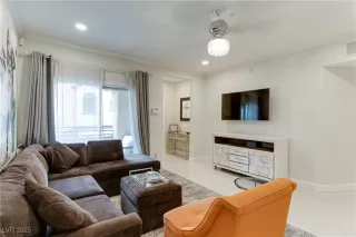 Photo #1: 2699369 Listing 