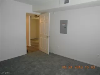 Photo #3: 2699372 Listing 