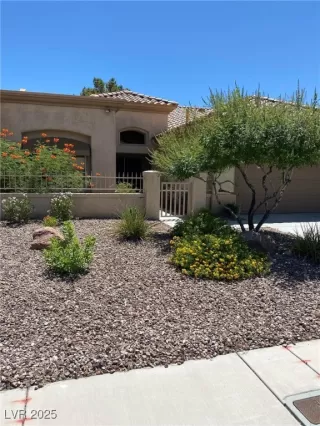 Photo #1: 2699391 Listing