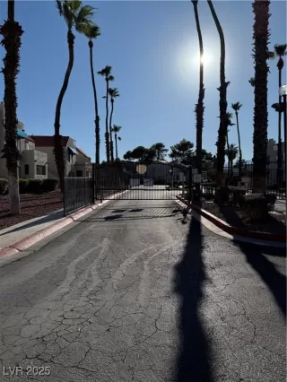 Photo #2: 2699403 Listing 