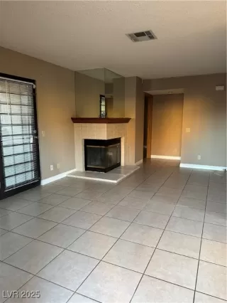 Photo #4: 2699403 Listing 