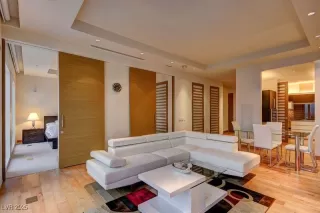 Photo #5: 2699430 Listing