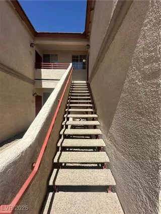 Photo #5: 2699439 Listing 