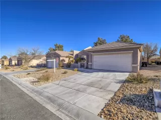 Photo #2: 2699443 Listing 