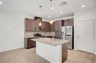 Photo #4: 2699444 Listing 