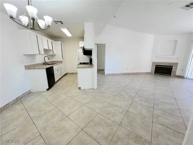 MLS: 2699461 Condo For Sale