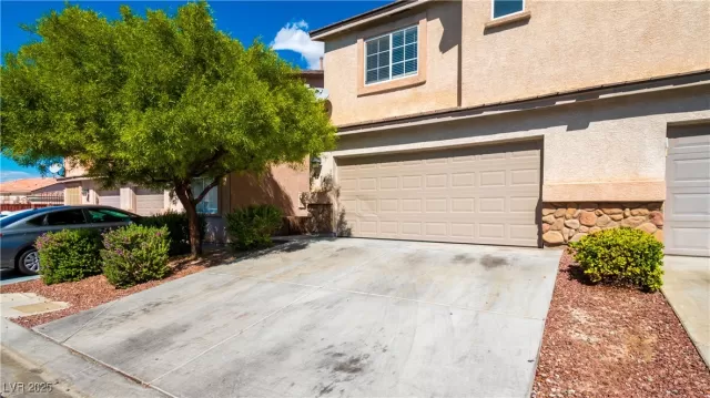 MLS: 2699478 Condo For Sale