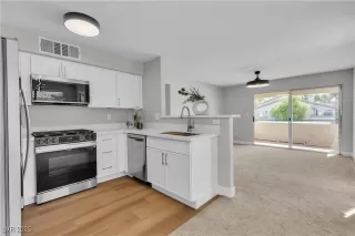 Photo #1: 2699489 Listing 