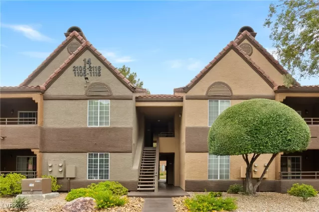 MLS: 2699499 Condo For Sale