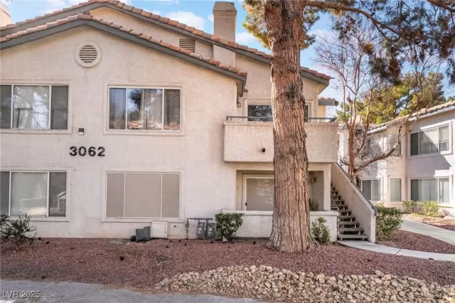 MLS: 2699500 Condo For Sale