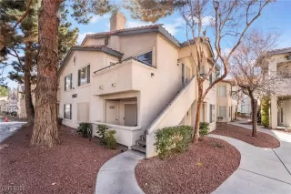 Photo #2: 2699500 Listing 