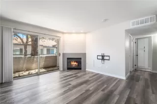 Photo #6: 2699500 Listing 