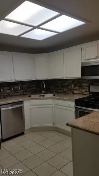 Photo #3: 2699555 Listing 