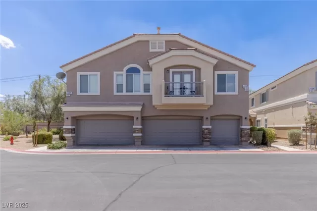 MLS: 2699558 Condo For Sale