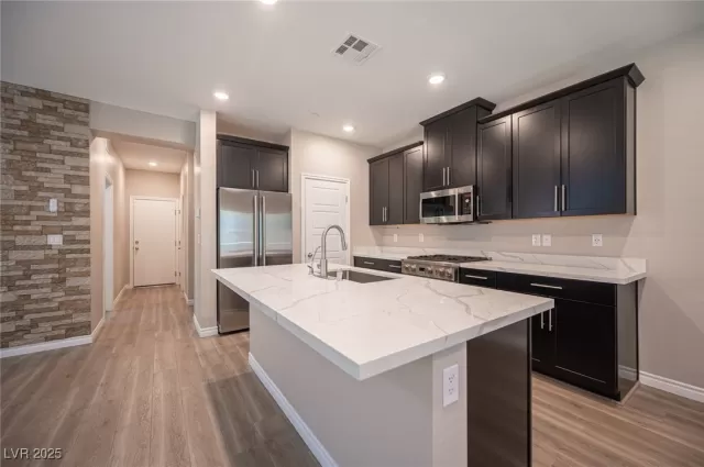 MLS: 2699569 Condo For Sale