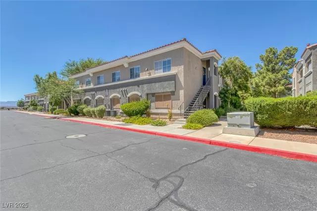 MLS: 2699575 Condo For Sale