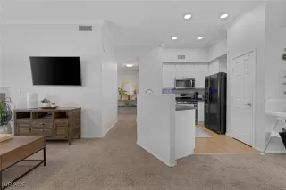 Photo #3: 2699575 Listing