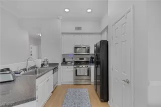 Photo #6: 2699575 Listing