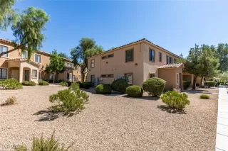 Photo #2: 2699583 Listing