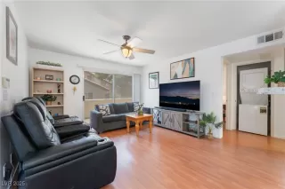 Photo #5: 2699588 Listing