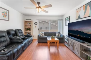 Photo #6: 2699588 Listing