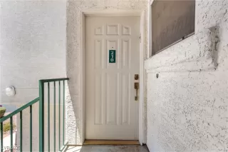 Photo #1: 2699608 Listing