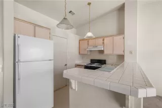 Photo #2: 2699608 Listing