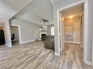 Photo #4: 2699637 Listing