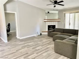 Photo #6: 2699637 Listing