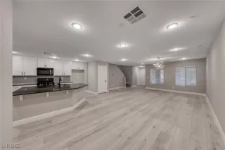 More Details about MLS # 2699640 : 2337 VIA BARRANCA STREET